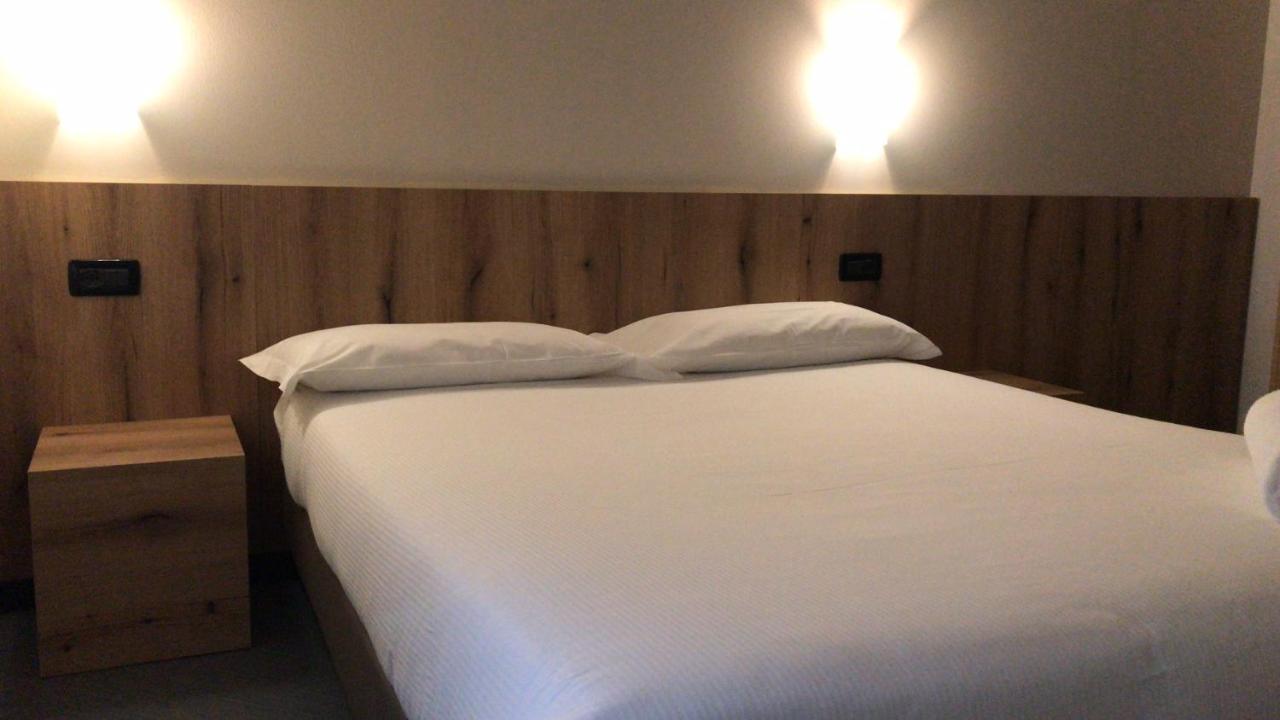 Hotel Doria - Business & Bike Ostiglia Екстер'єр фото
